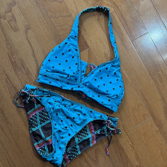 Reversible Bikini - Picture 3 of 3